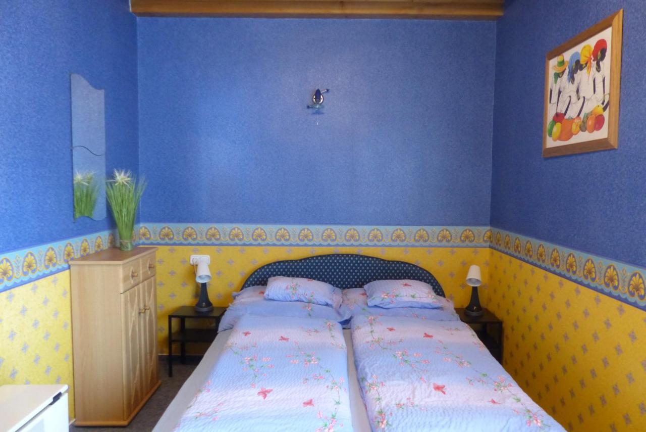 Orwa Apartmanok - Fenyofa Koez Zalakaros Exterior photo